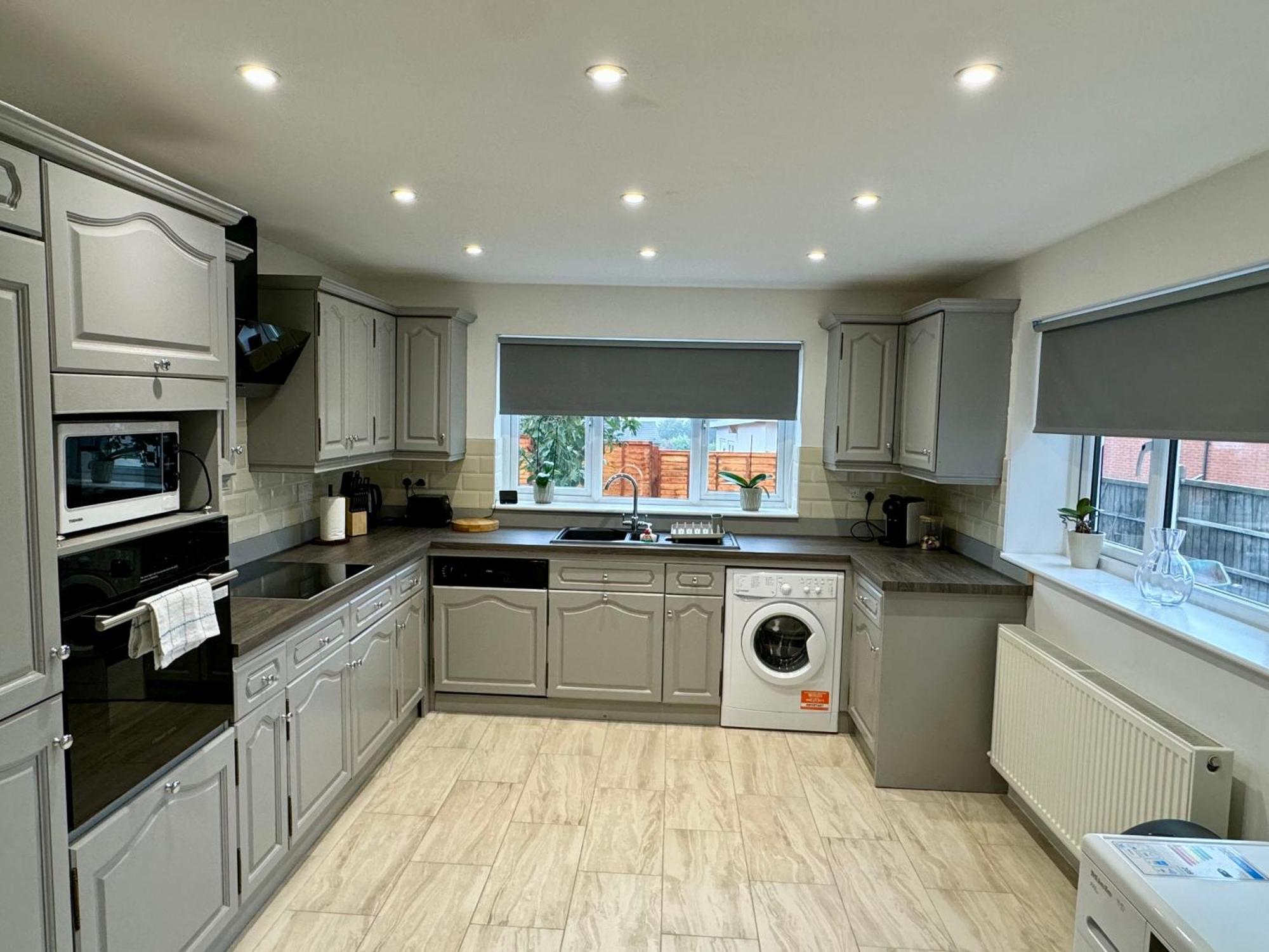 Florina S House 4 Bedrooms Villa Rugeley Dış mekan fotoğraf